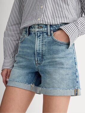 Everlane The Cheeky Jean Short Salt Lake Light Wash Denim Women's Size 26 Casual